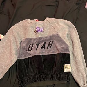 Womens Utah jazz sweater like new